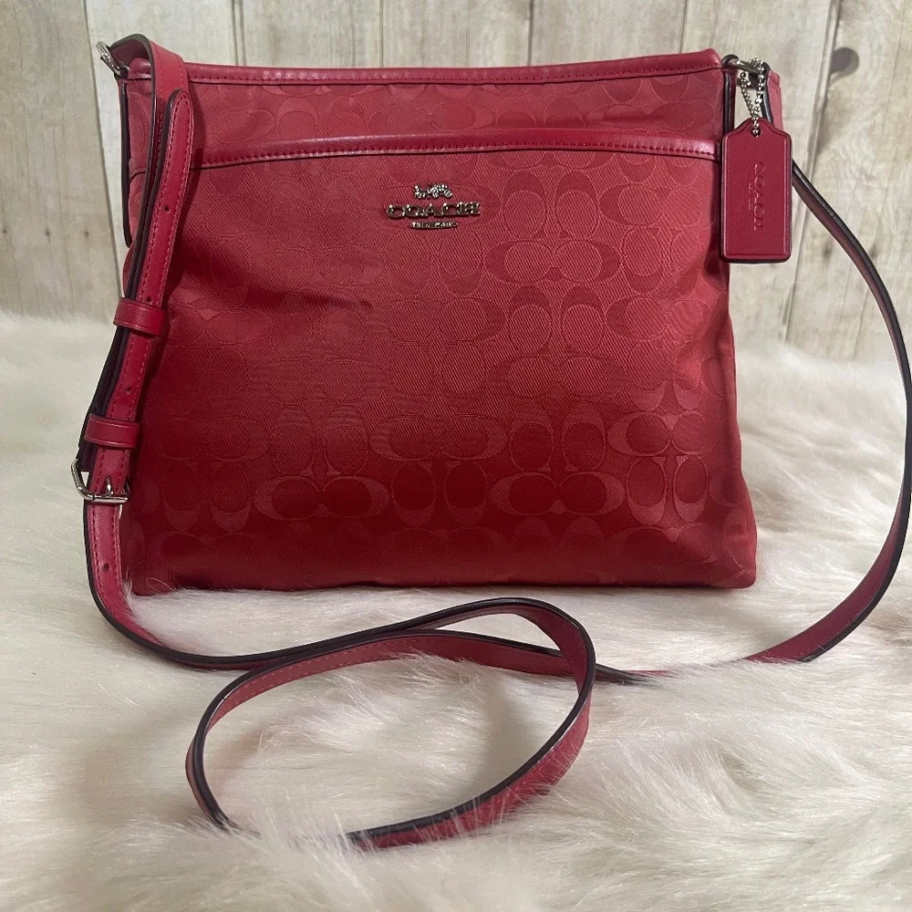 Coach NWOT F73187 Signature Nylon Zip File Crossbody Shoulder Handbag True Red - Picture 1 of 6
